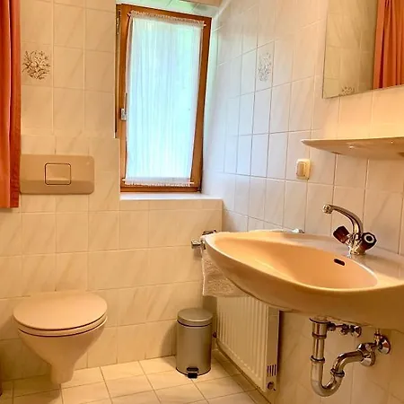 게스트하우스 Haus Jagerer 람사우