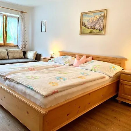 Haus Jagerer Pensjonat *